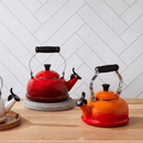 Chaleira Tradicional com Apito Laranja 1,6 Litros Le Creuset